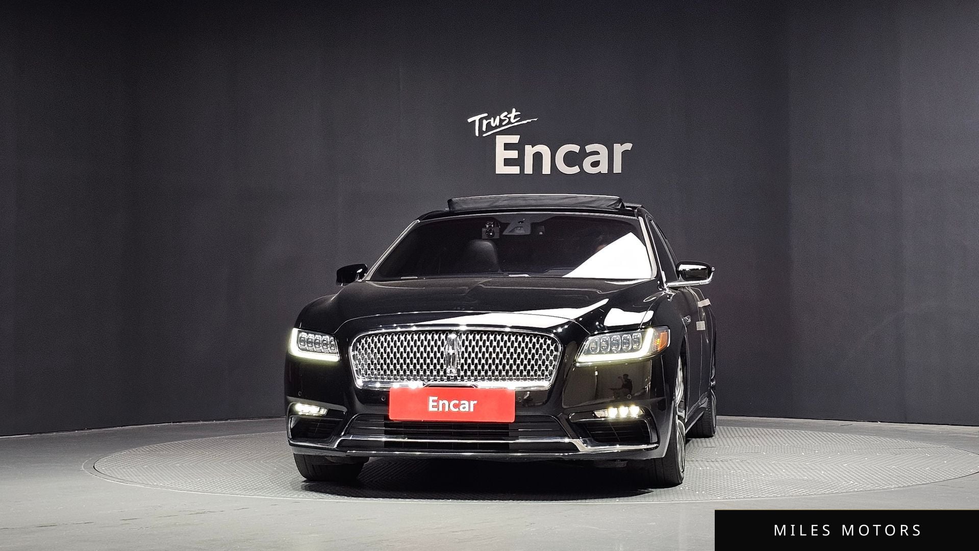 Lincoln Continental 2018 — миниатюра 3