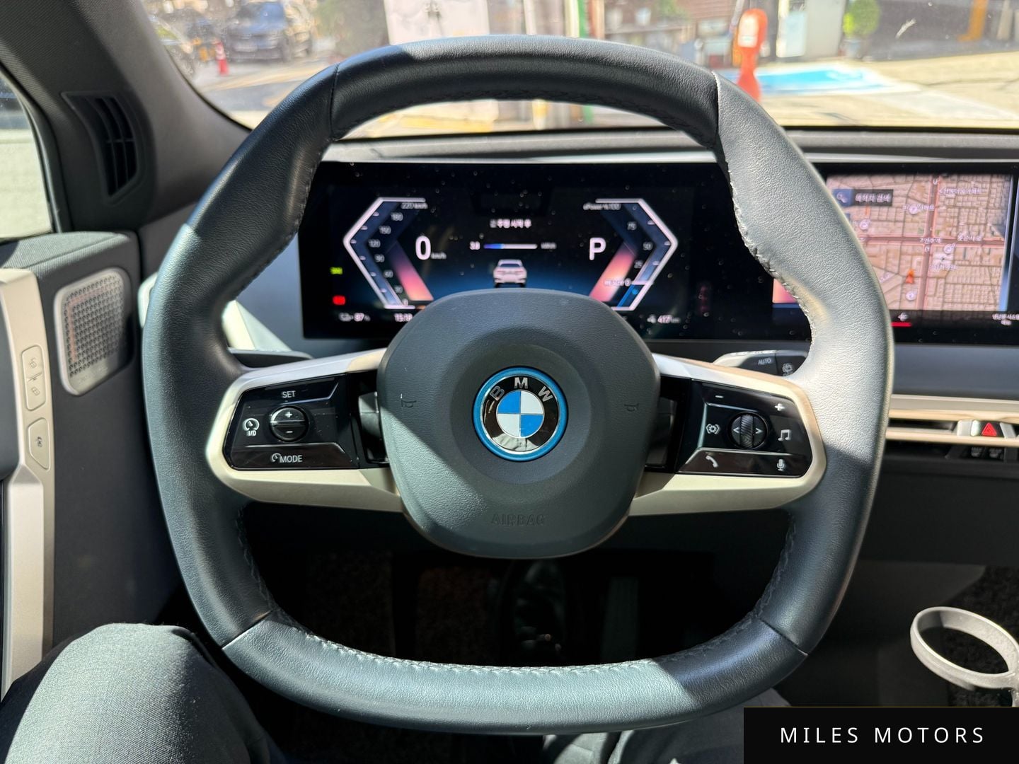 BMW iX 2023 — миниатюра 8