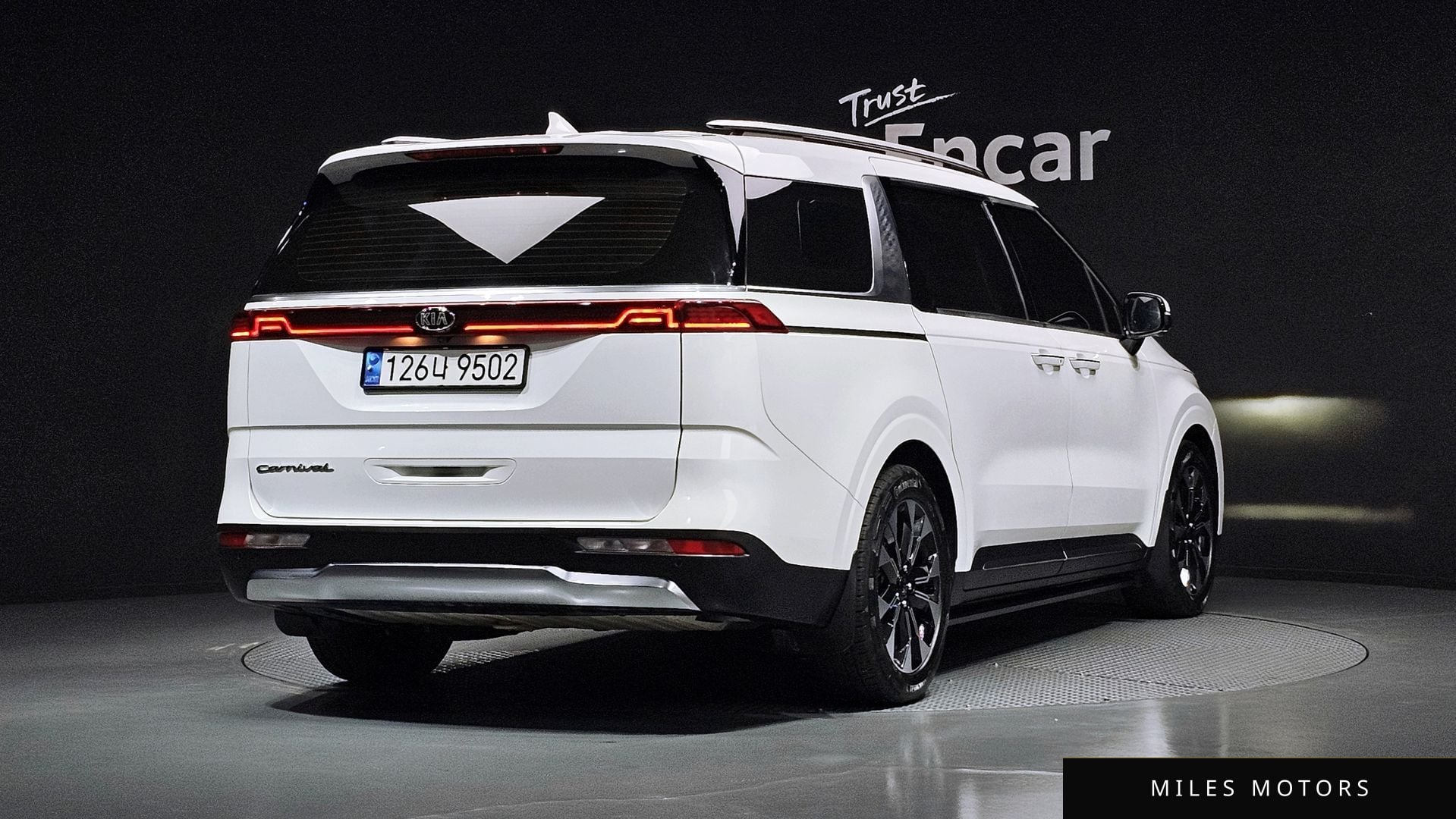 Kia Carnival 2021 — миниатюра 2