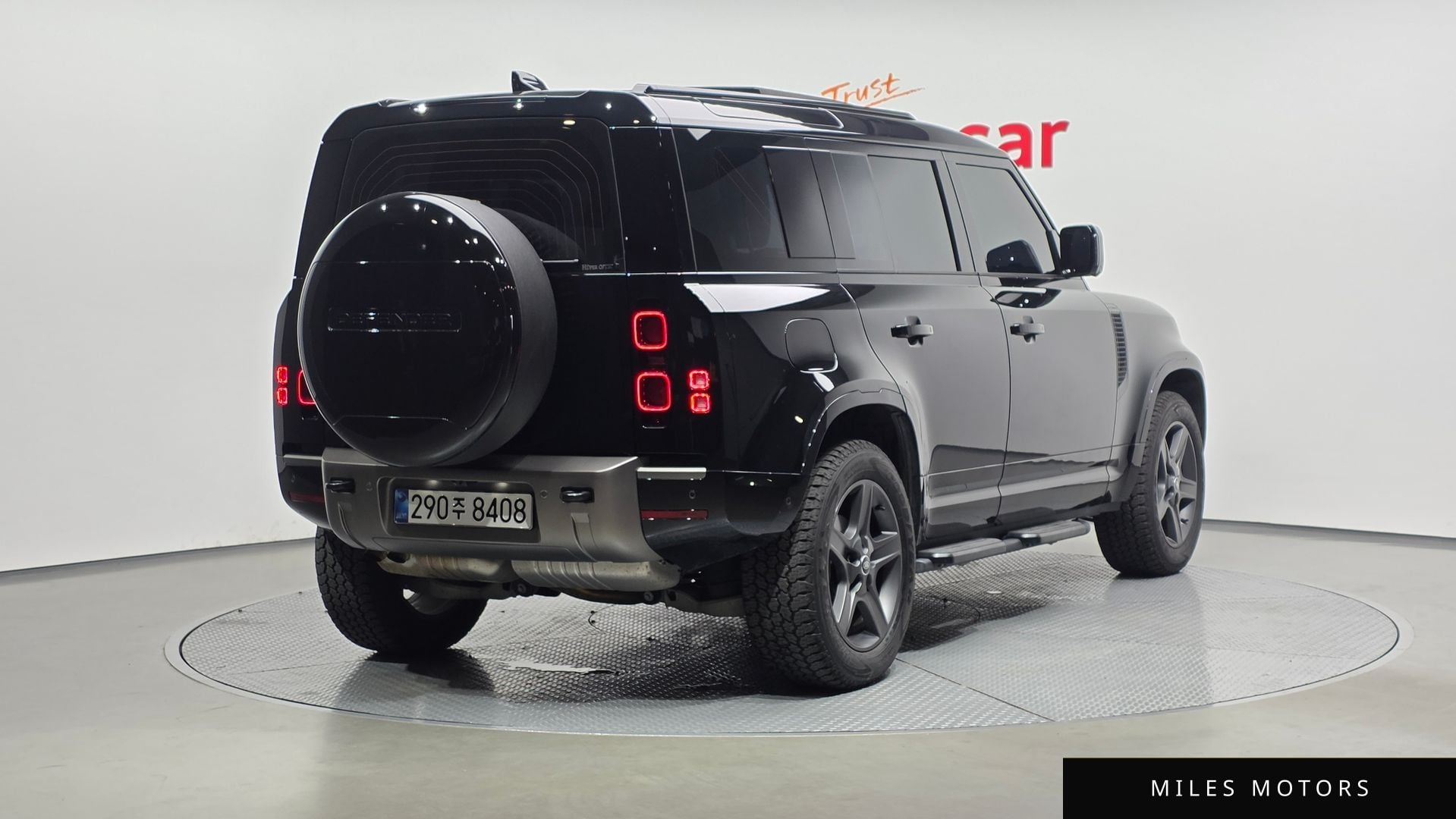 Land Rover Defender 2025 — миниатюра 2