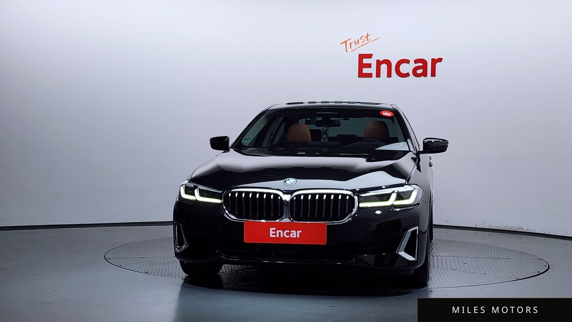 BMW 5 Series (G30) 2021 — миниатюра 3