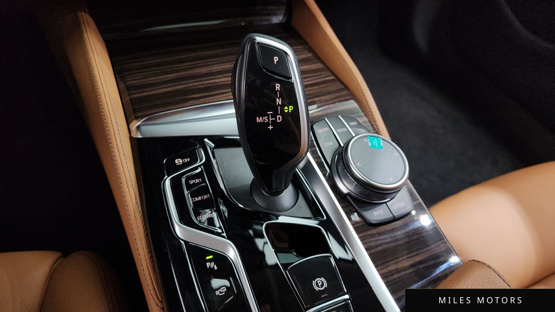 BMW 5 Series (G30) 2021 — миниатюра 12