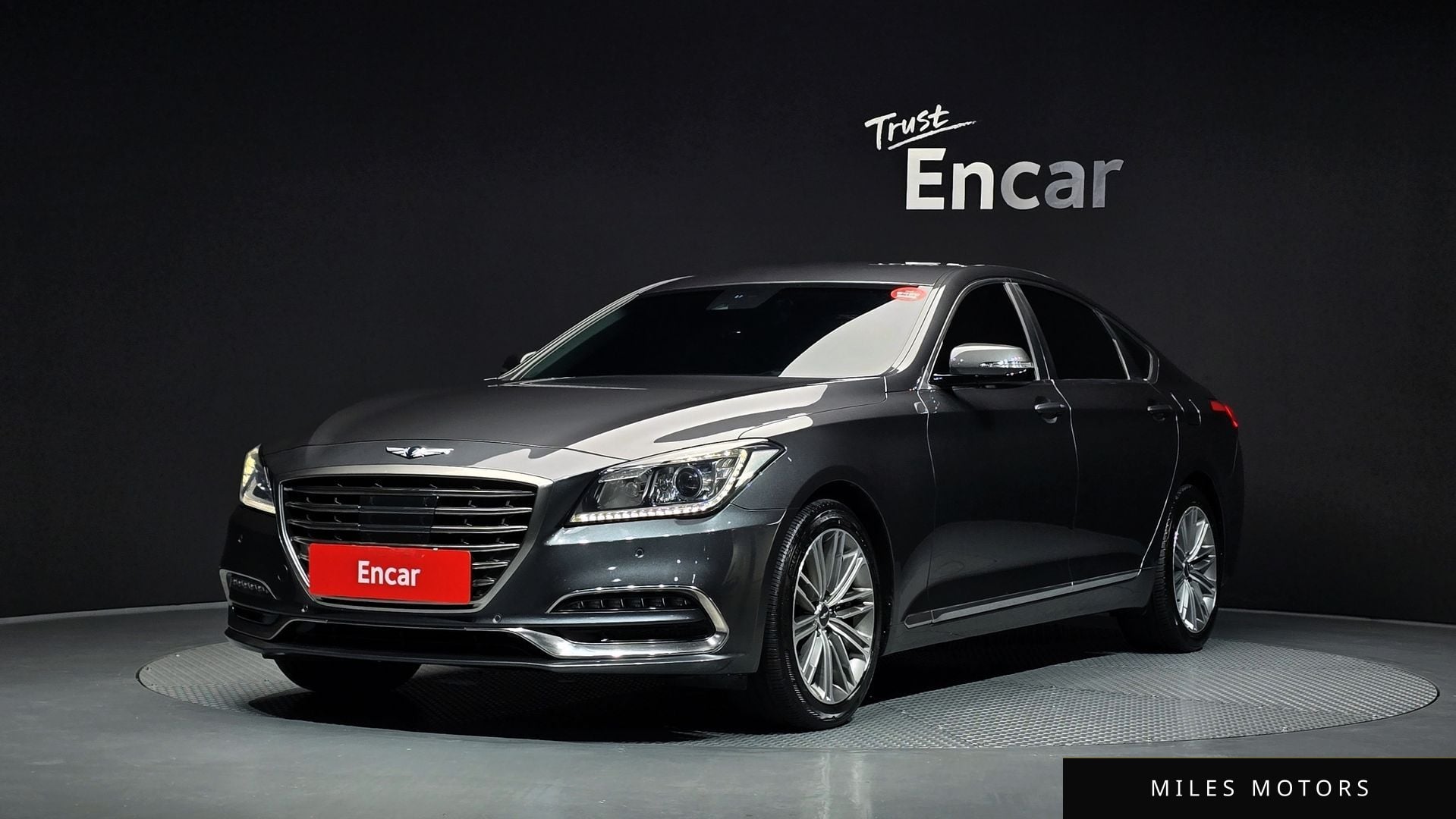 Genesis G80 2017 — фото 1 из 12