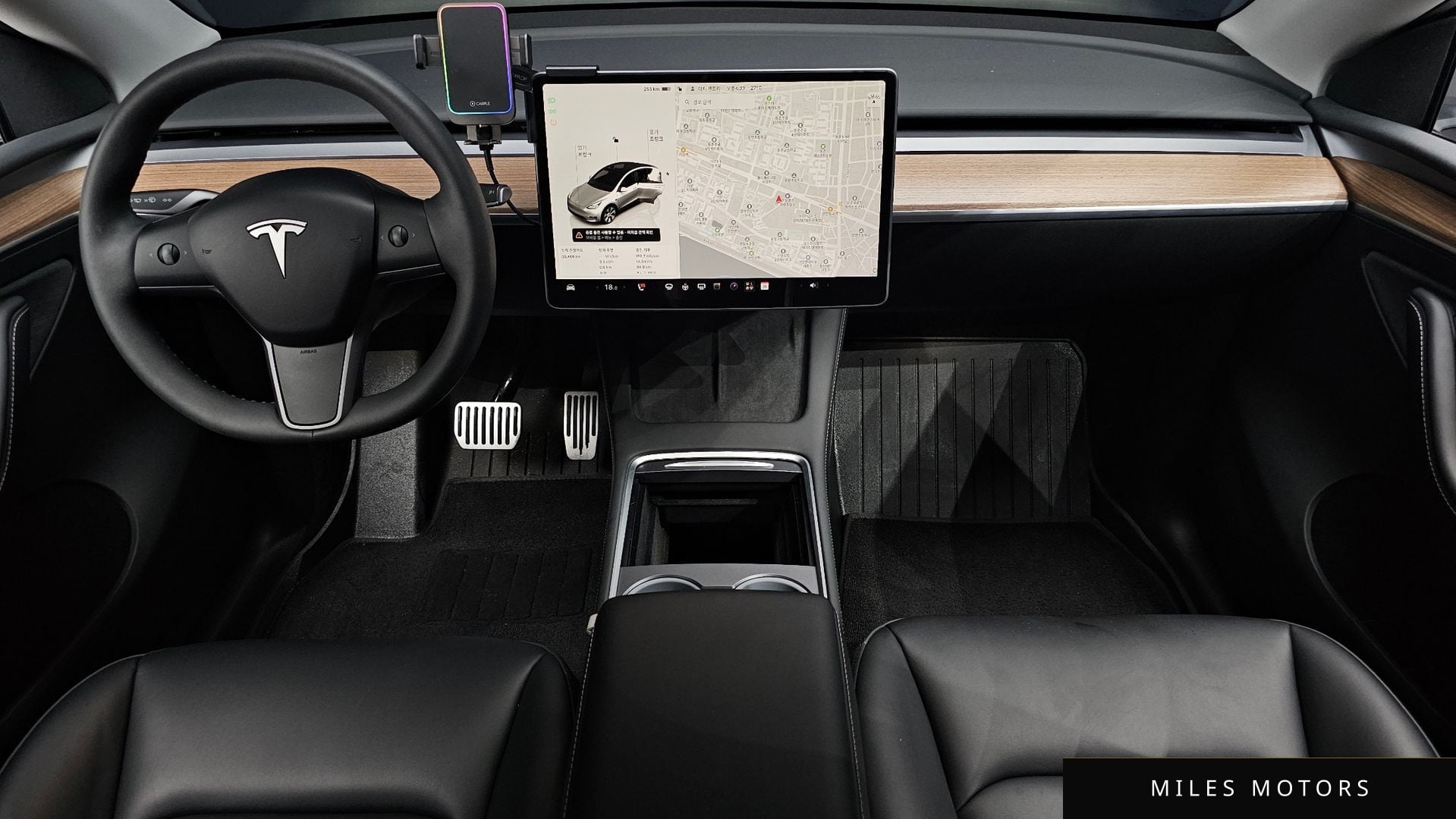 Tesla Model Y 2024 — миниатюра 9