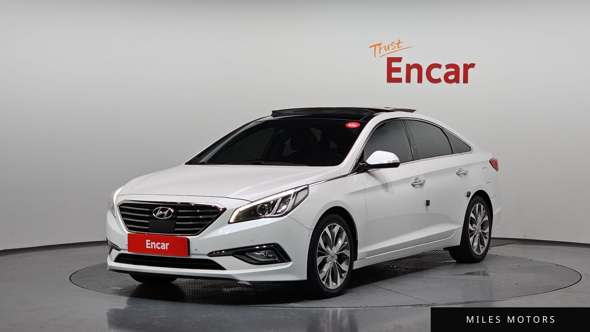 Hyundai Sonata 2016 — фото 1 из 12