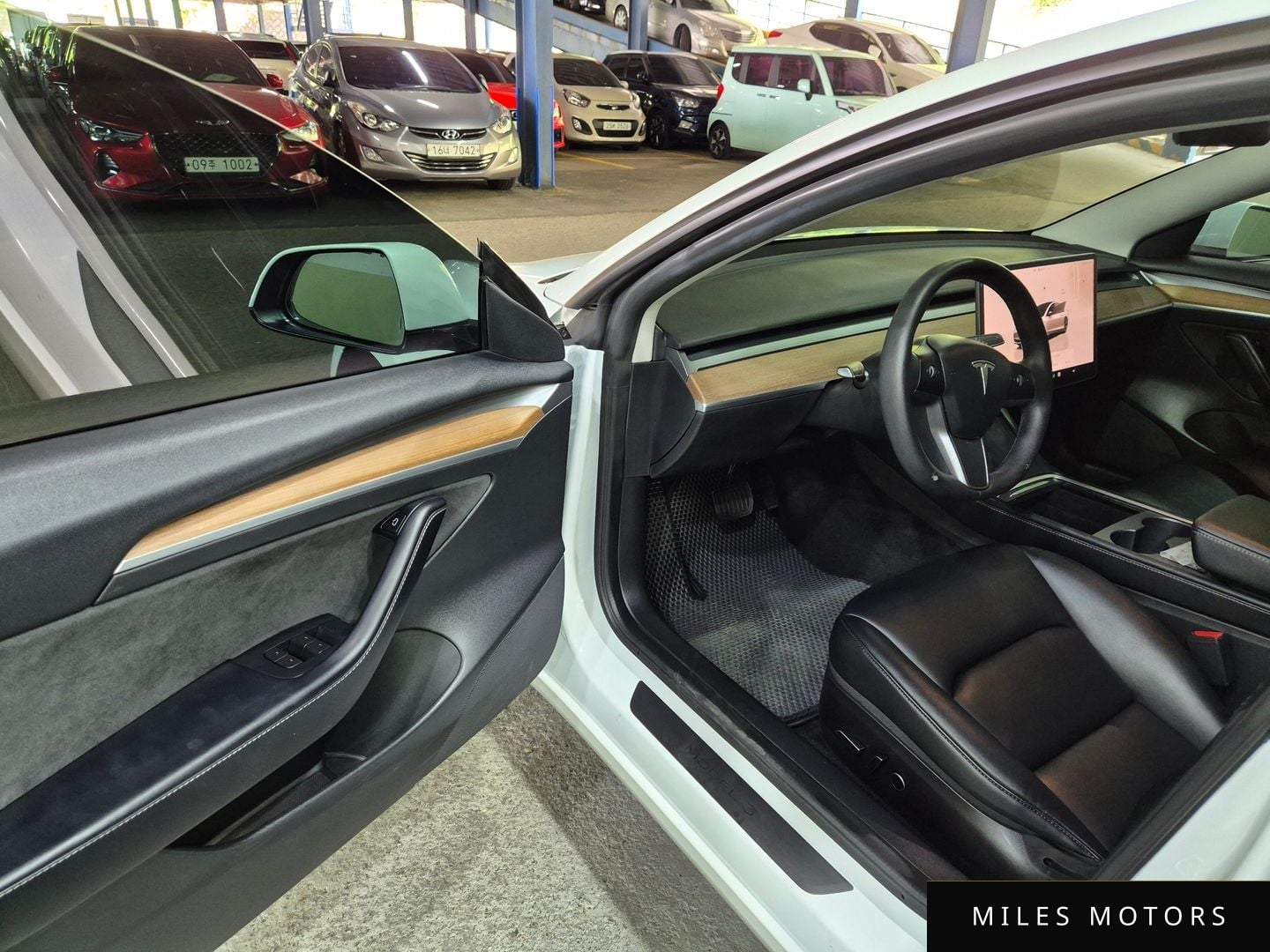 Tesla Model 3 2022 — миниатюра 10