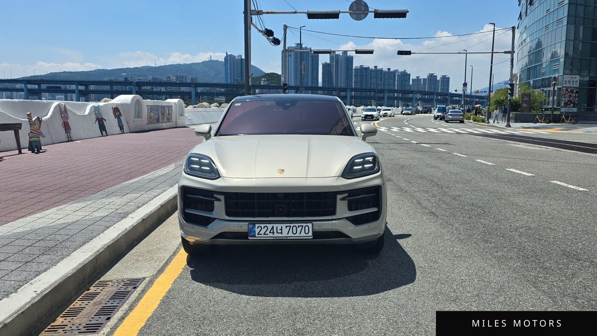 Porsche Cayenne 2025 — миниатюра 3
