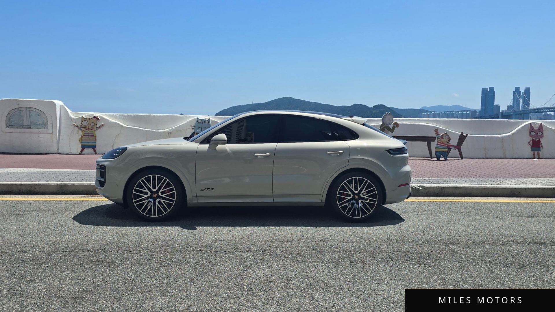 Porsche Cayenne 2025 — миниатюра 6