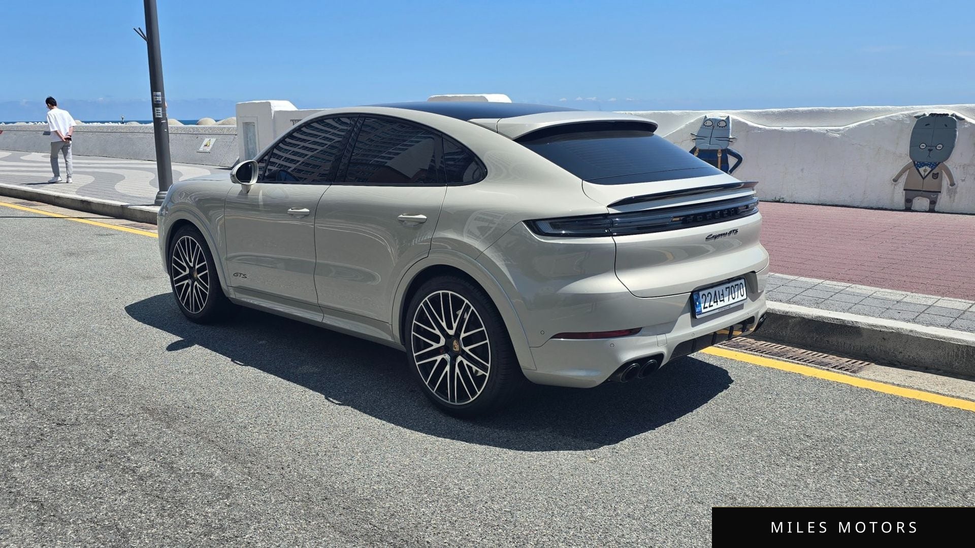 Porsche Cayenne 2025 — миниатюра 8