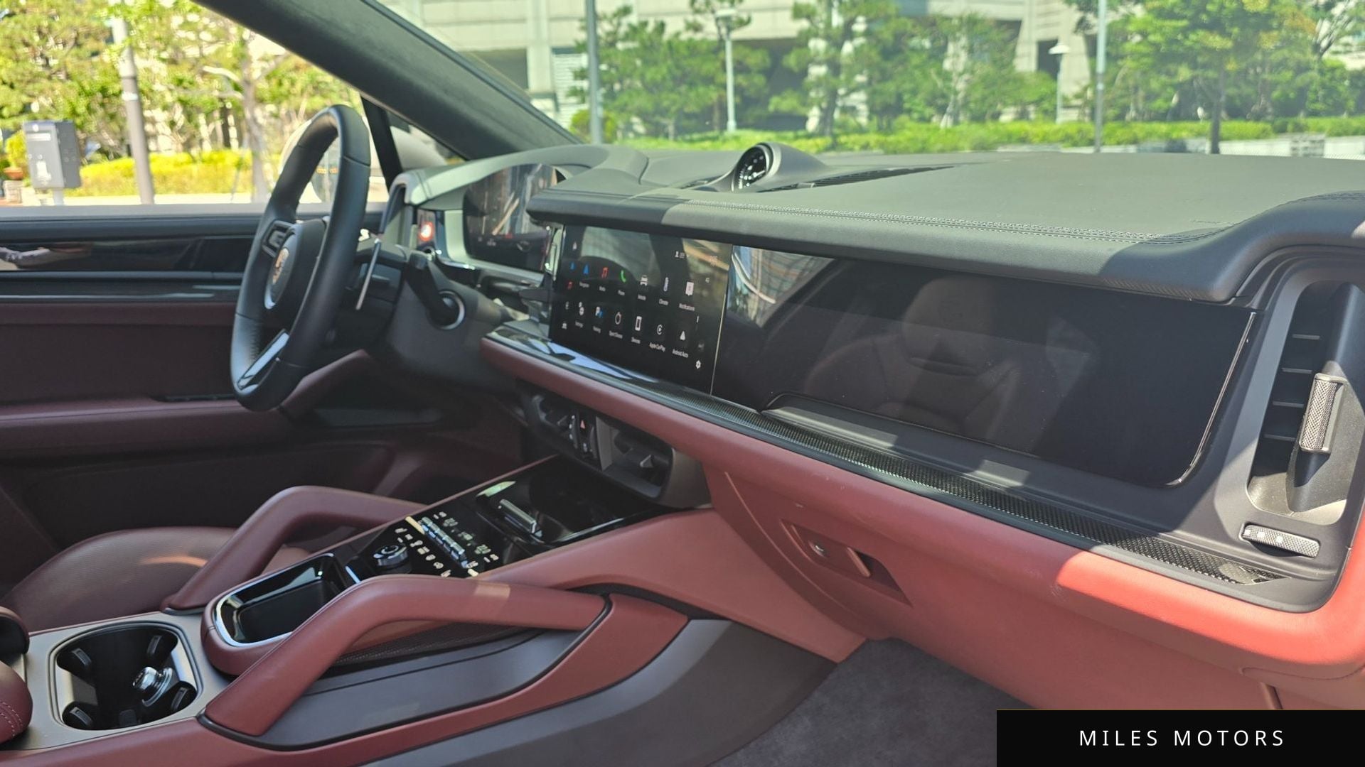 Porsche Cayenne 2025 — миниатюра 12
