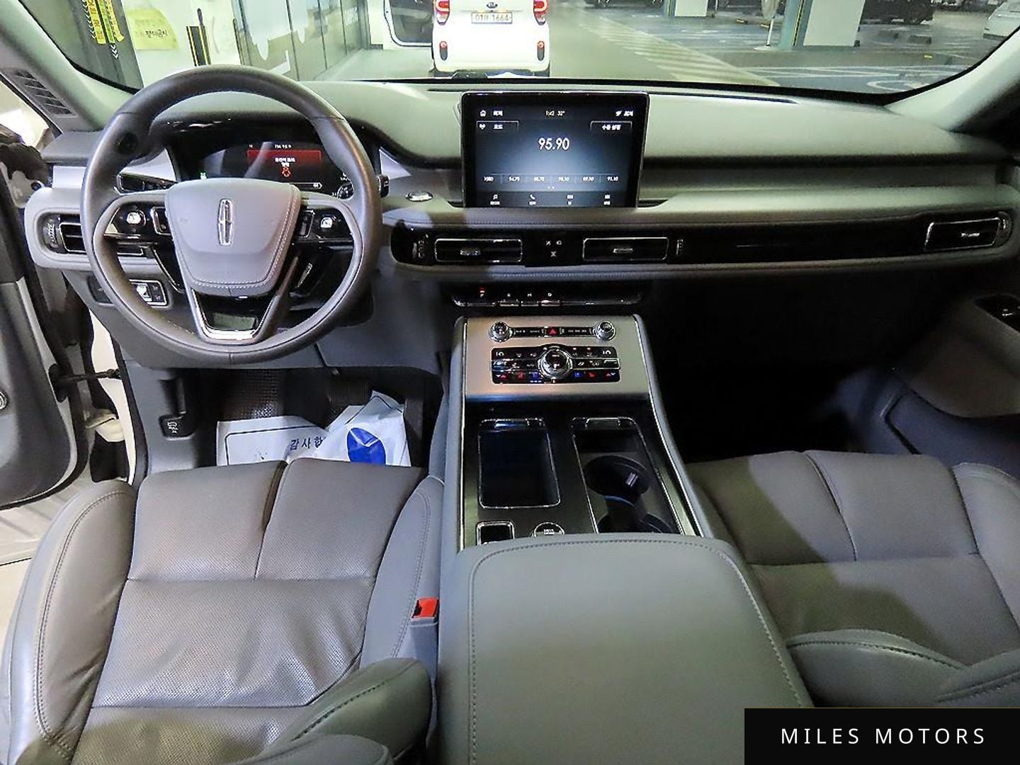 Lincoln Aviator 2020 — миниатюра 6