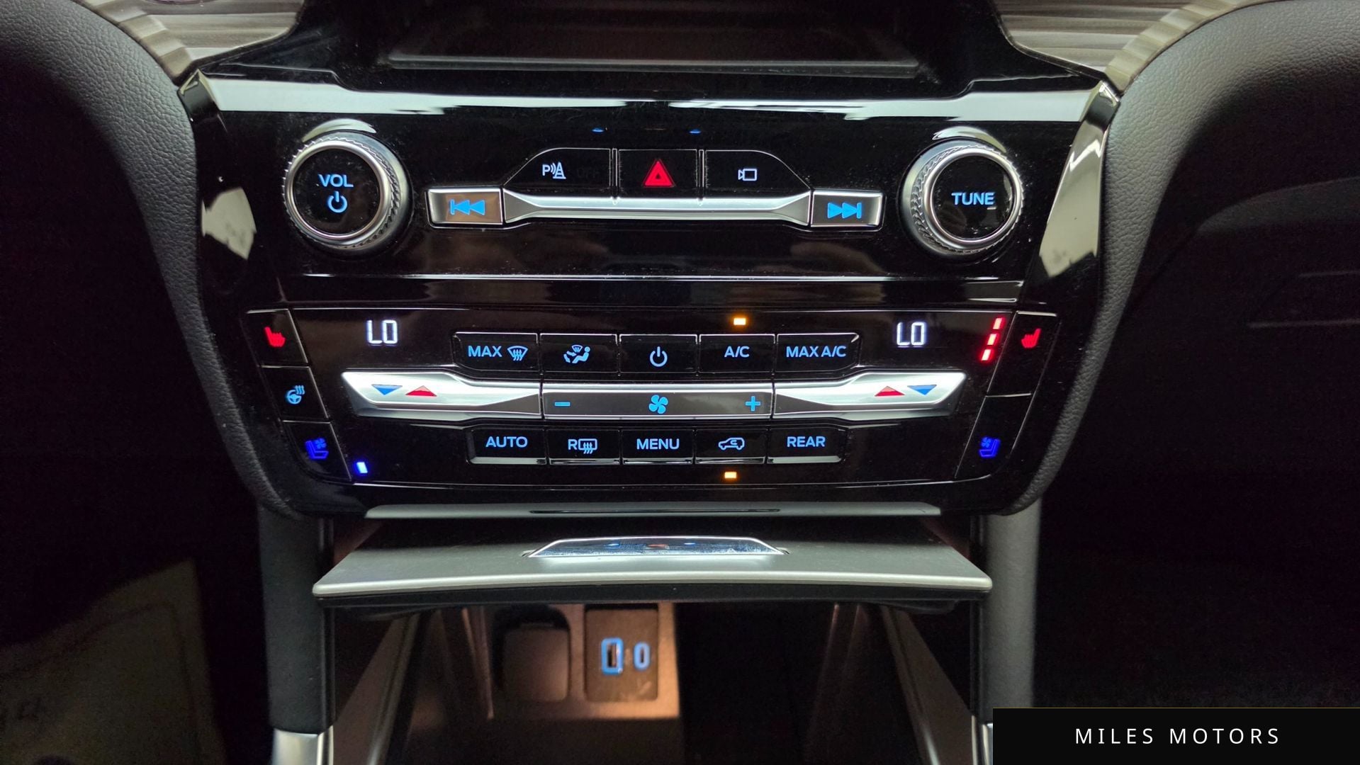 Ford Explorer 2021 — миниатюра 10