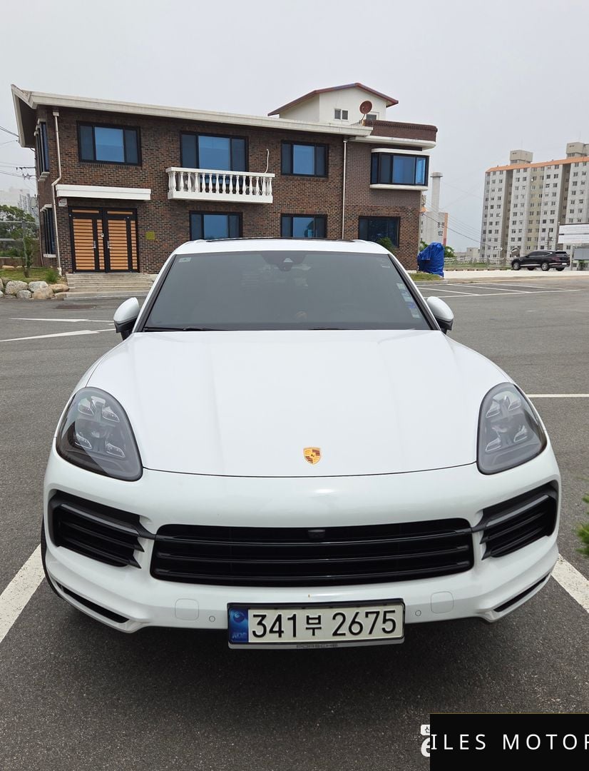 Porsche Cayenne 2021 — миниатюра 3