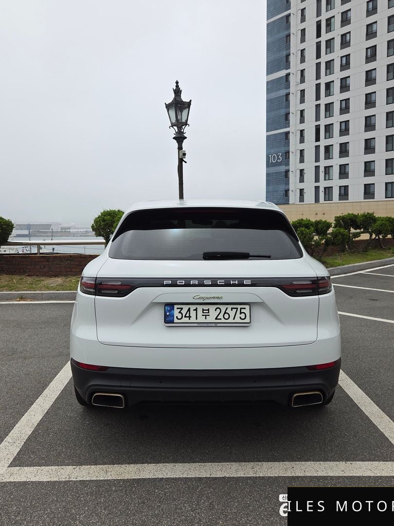 Porsche Cayenne 2021 — миниатюра 4