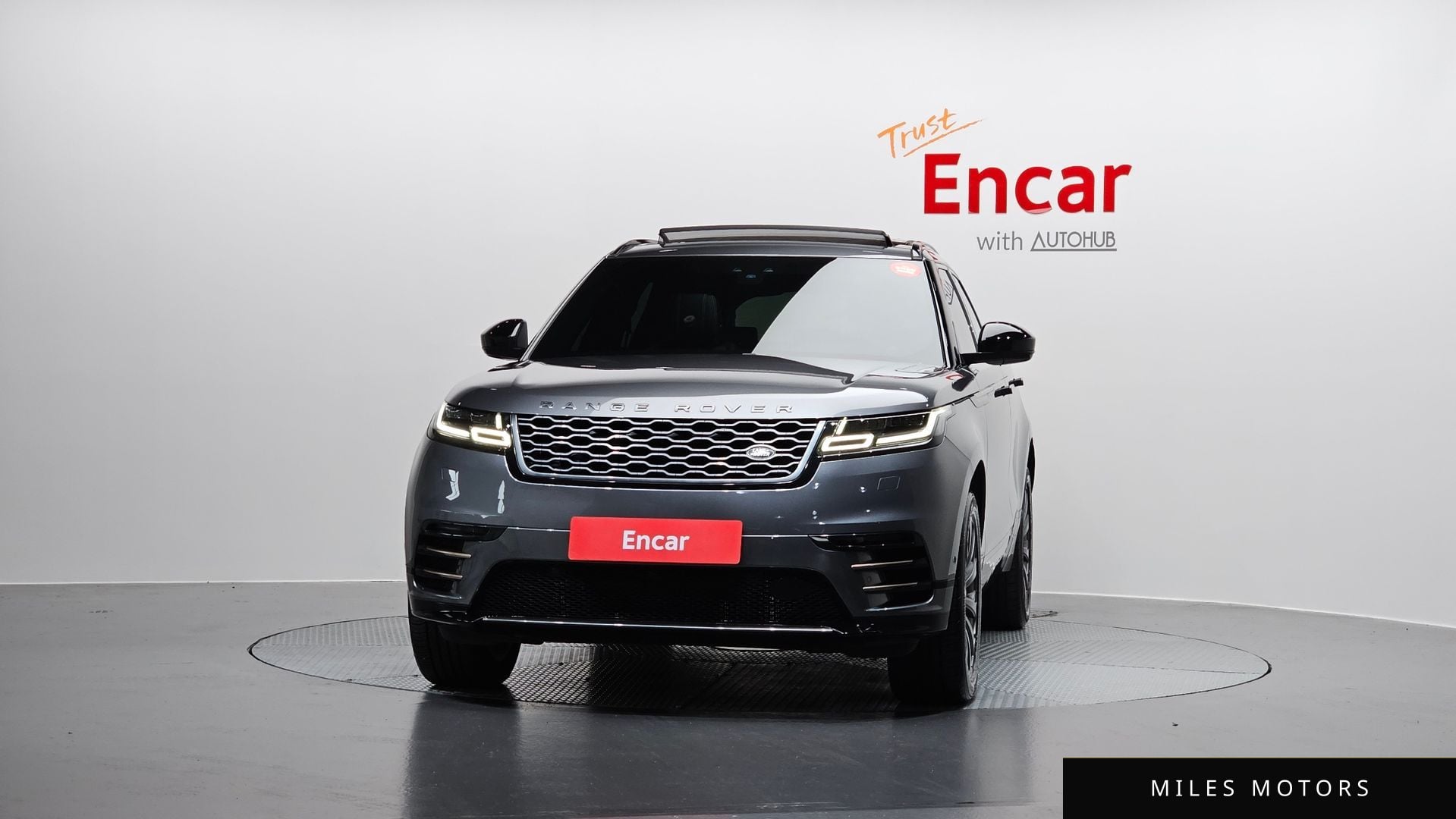 Land Rover Range Rover Velar 2019 — миниатюра 3