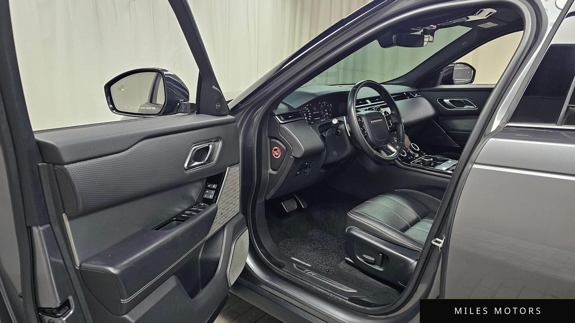 Land Rover Range Rover Velar 2019 — миниатюра 10