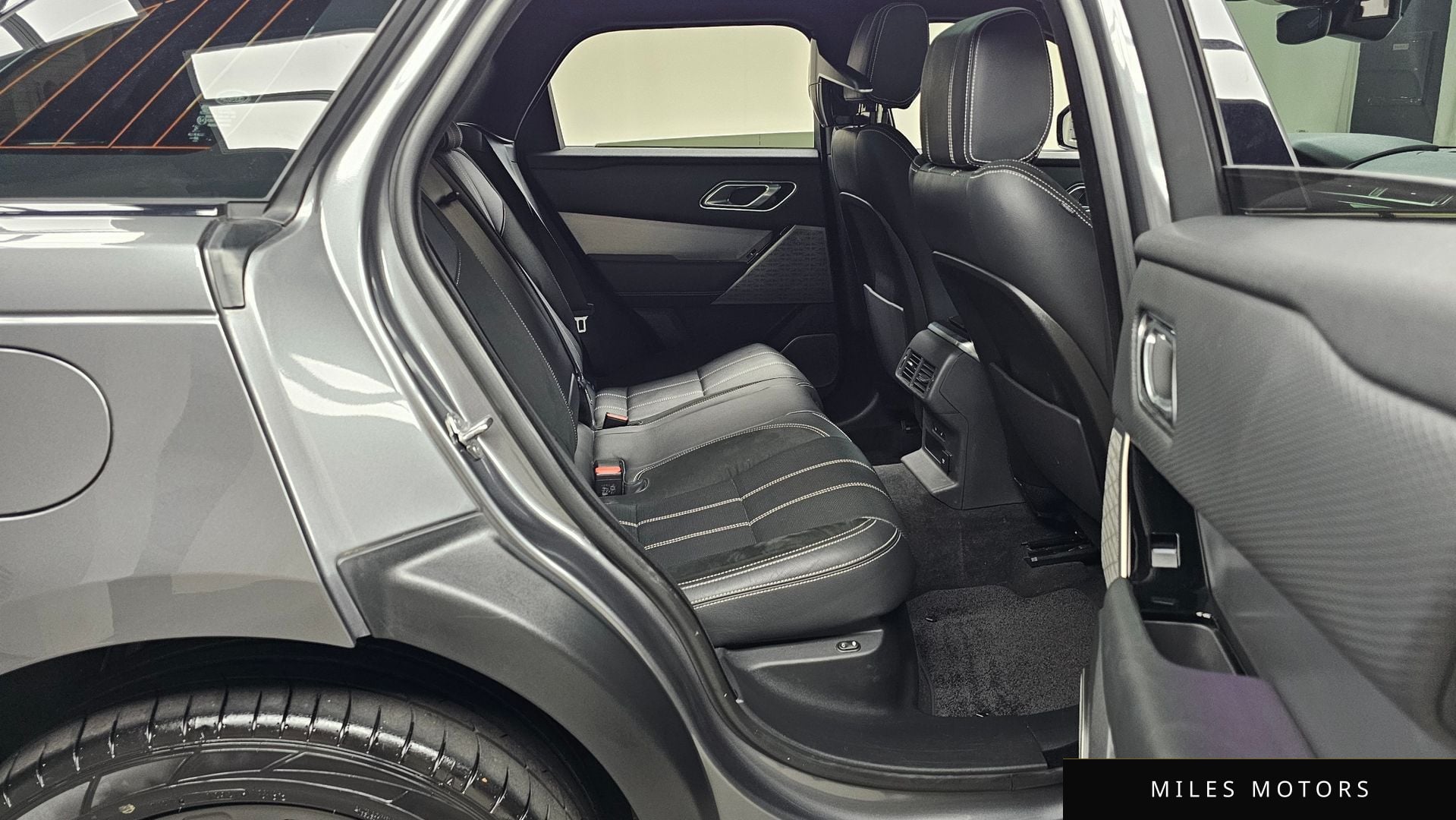 Land Rover Range Rover Velar 2019 — миниатюра 11