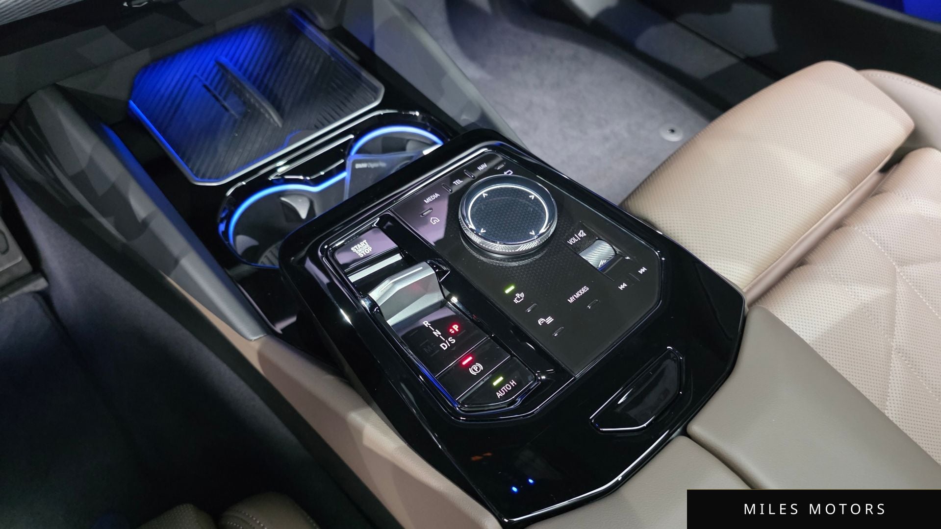 BMW 5 Series (G60) 2025 — миниатюра 12