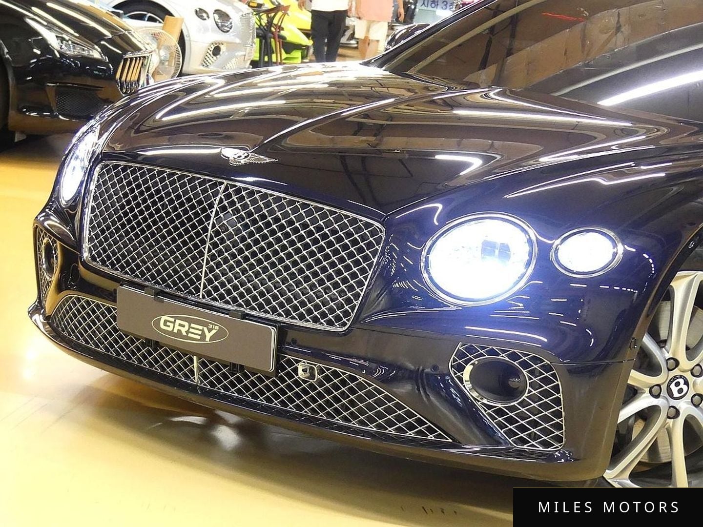 Bentley Continental GT 2022 — миниатюра 4