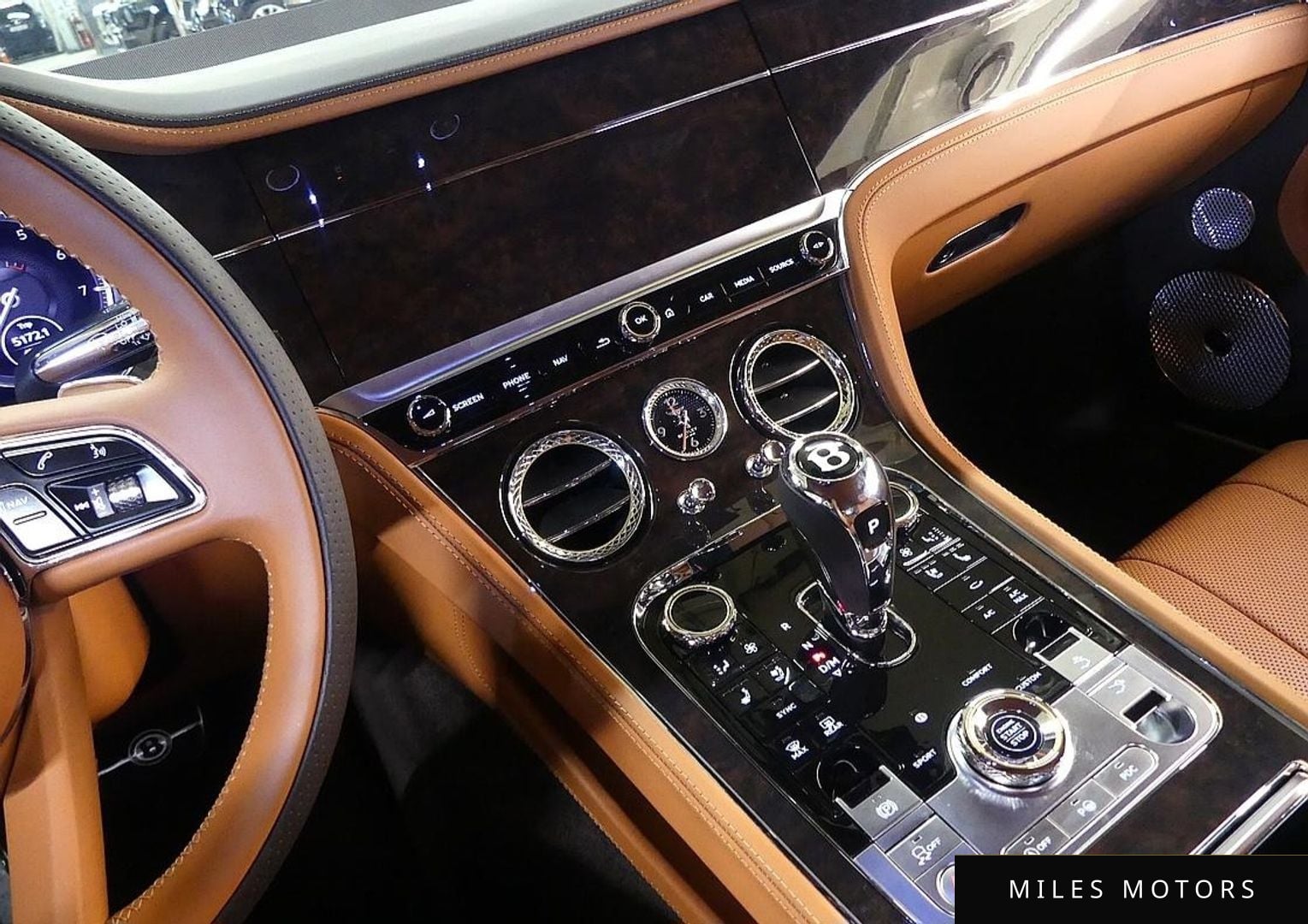 Bentley Continental GT 2022 — миниатюра 8