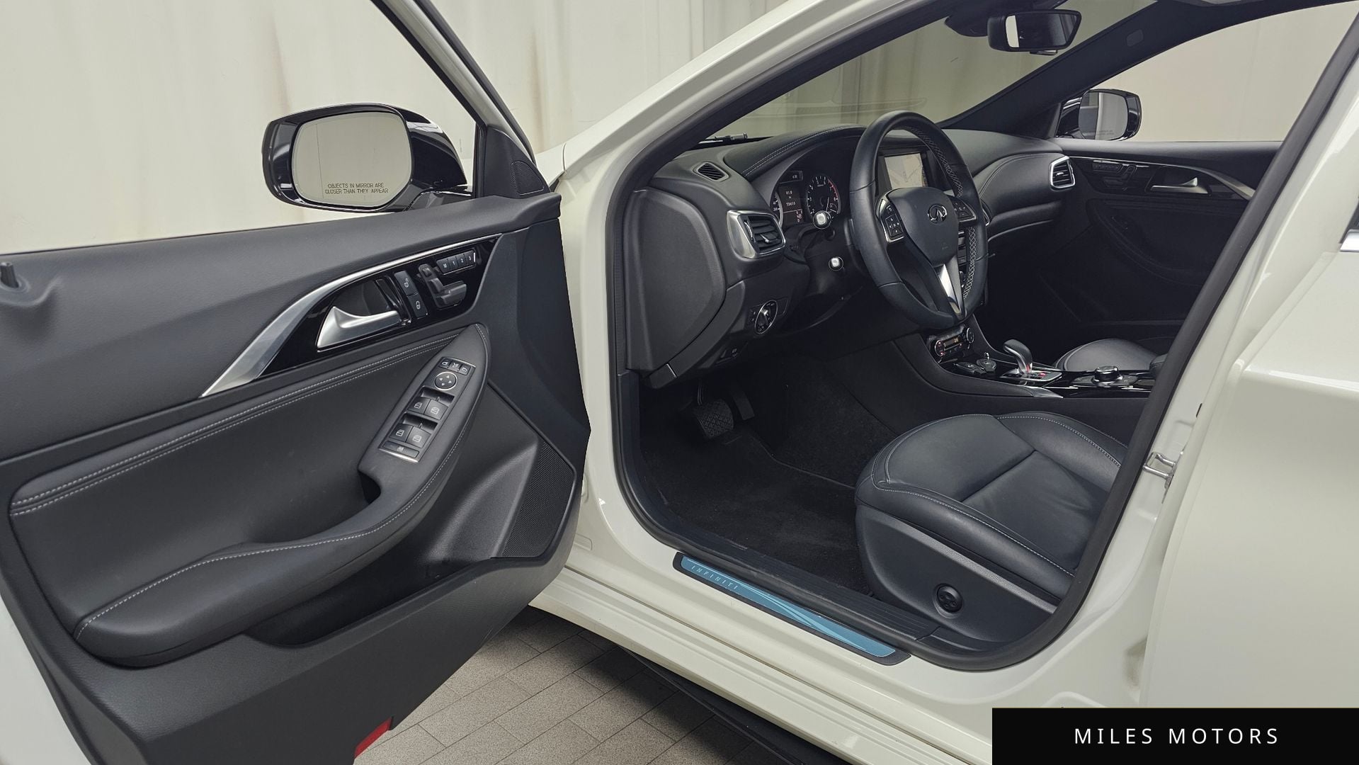 Infiniti Q30 2019 — миниатюра 12