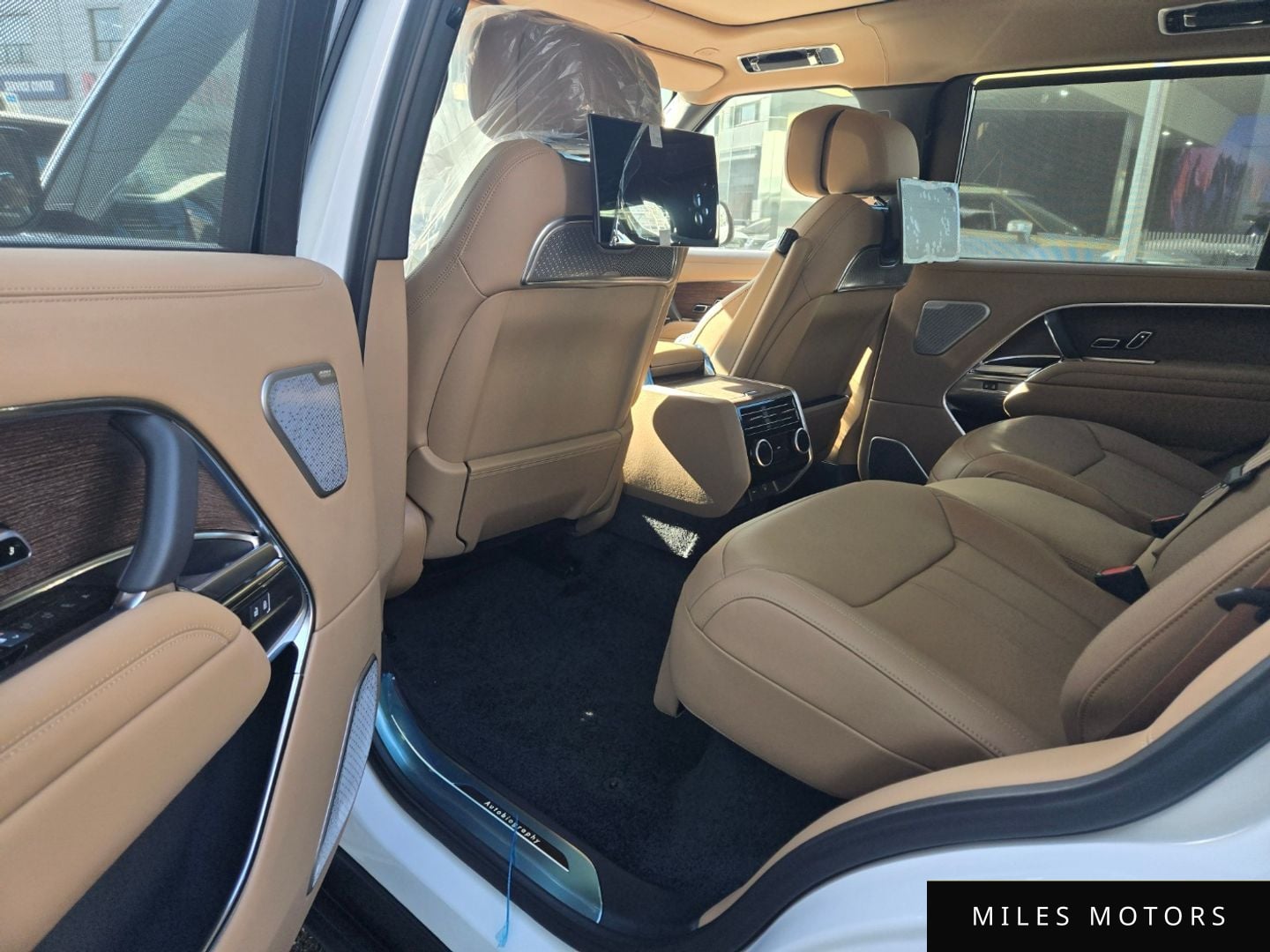 Land Rover Range Rover 2025 — миниатюра 9