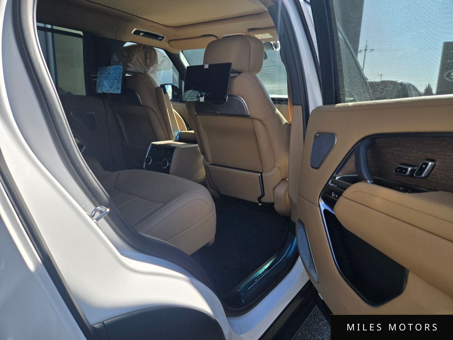 Land Rover Range Rover 2025 — миниатюра 11