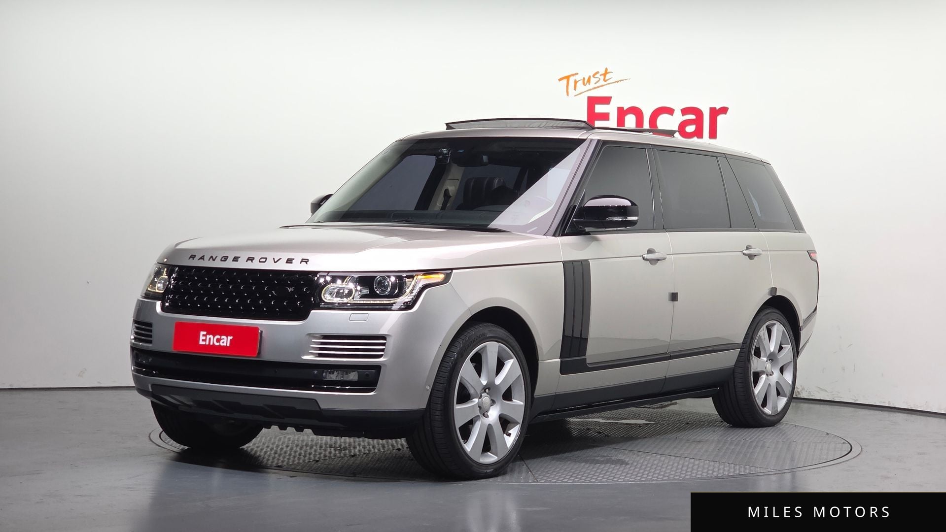 Land Rover Range Rover 2015 — фото 1 из 12