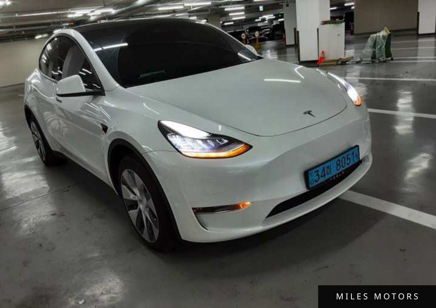 Tesla Model Y 2022 — миниатюра 8