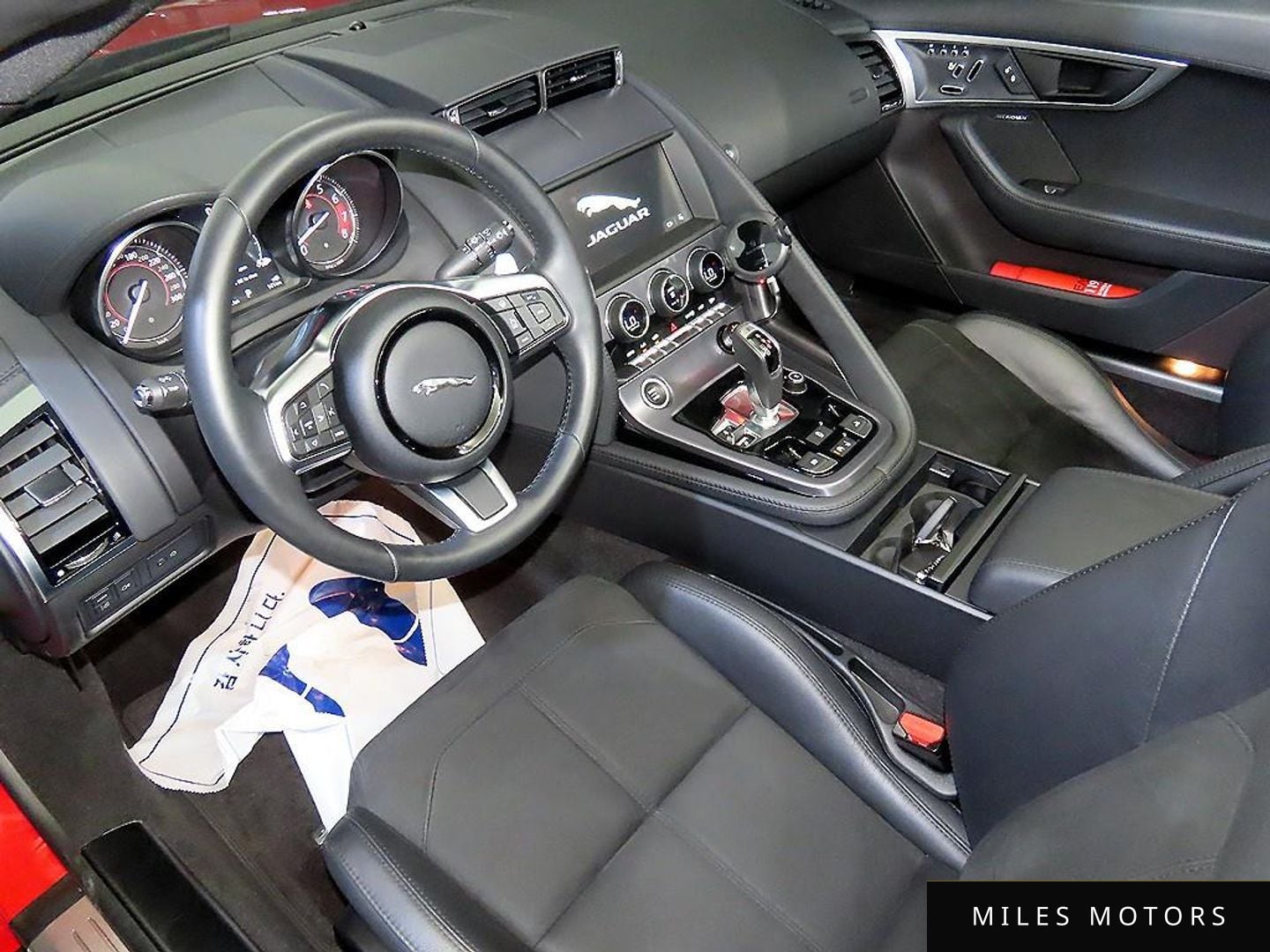 Jaguar F-TYPE 2020 — миниатюра 12