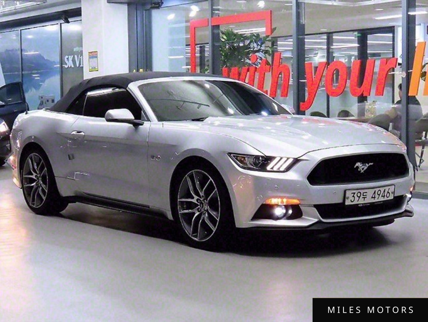 Ford Mustang 2017 — фото 1 из 12