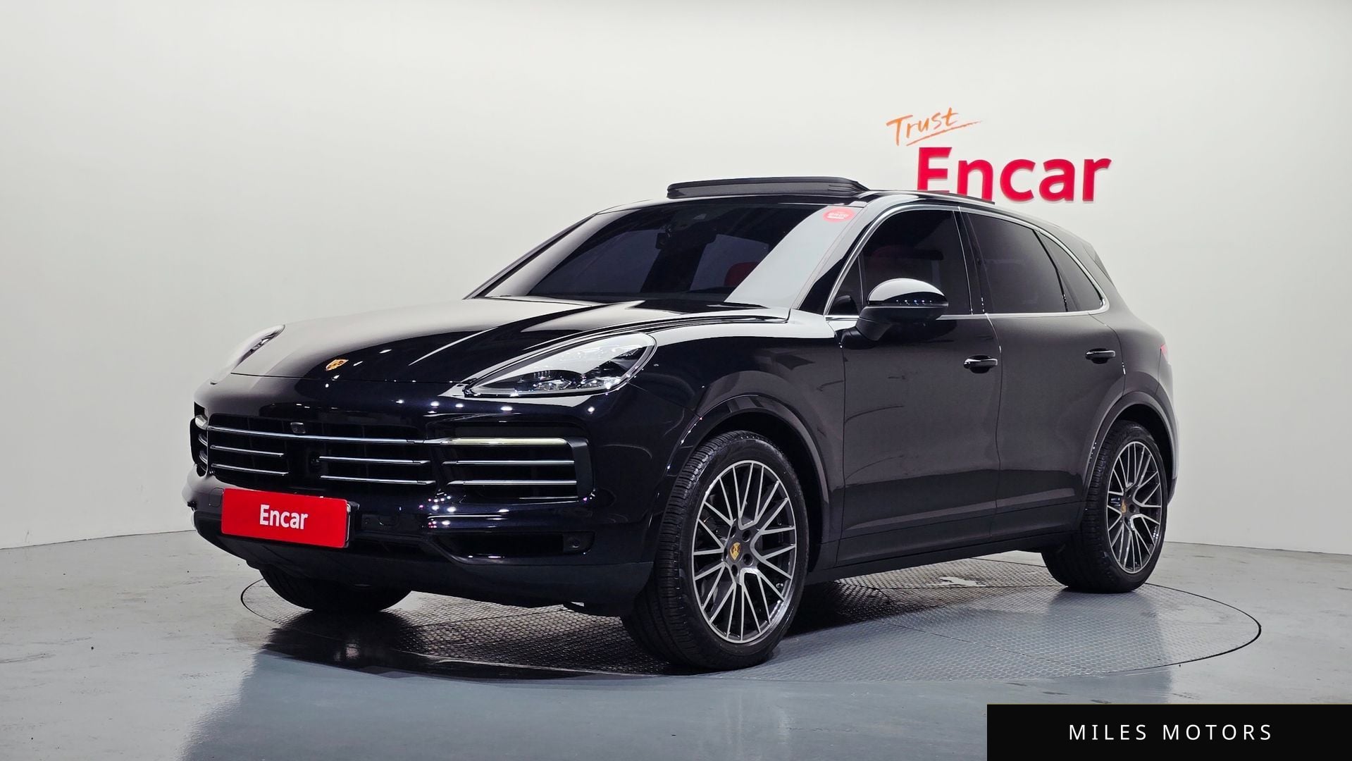 Porsche Cayenne 2022 — фото 1 из 12