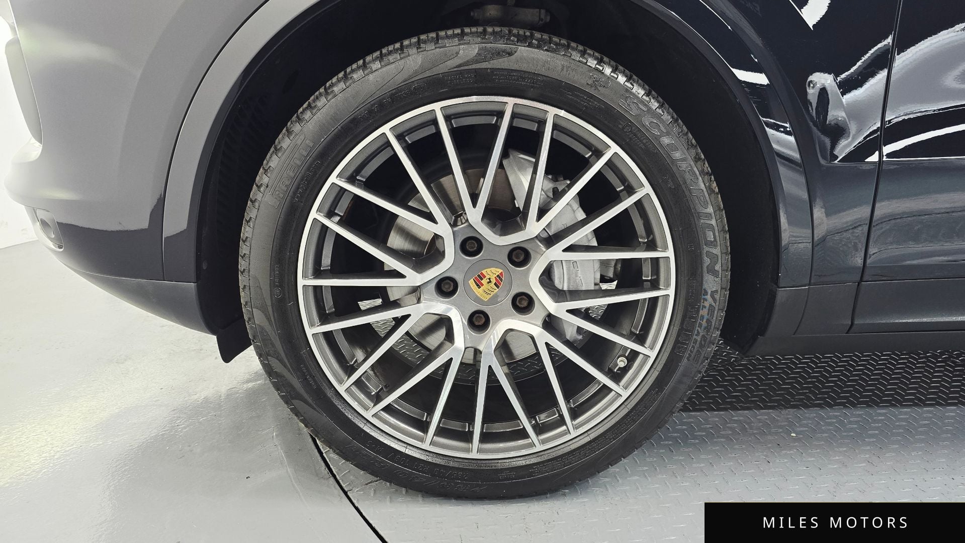 Porsche Cayenne 2022 — миниатюра 5