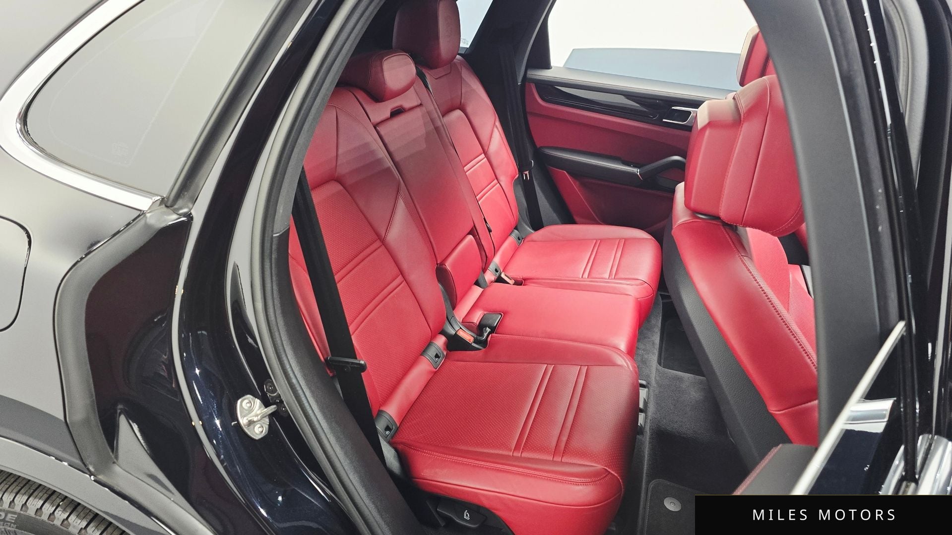 Porsche Cayenne 2022 — миниатюра 12