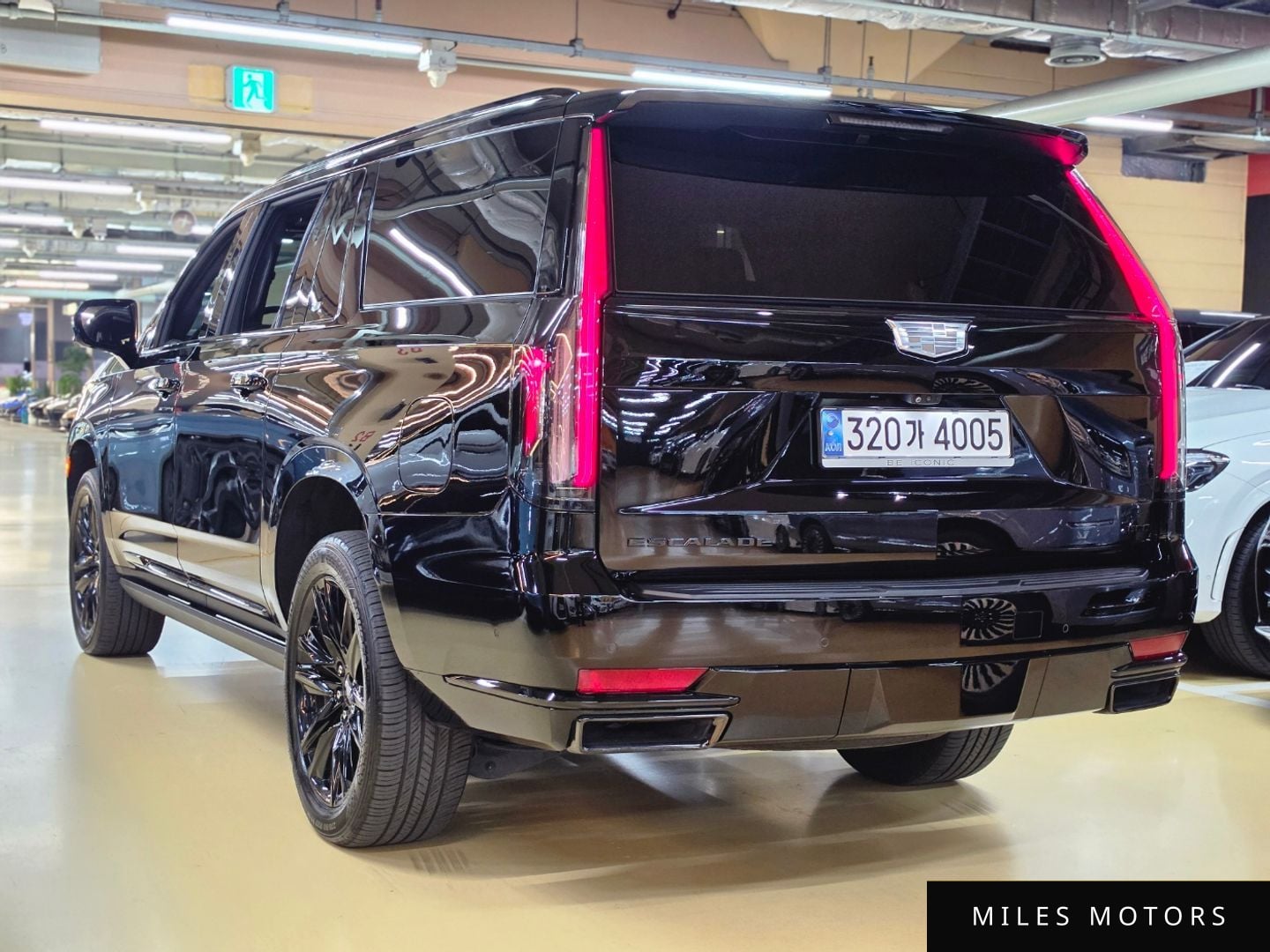Cadillac Escalade 2022 — миниатюра 3