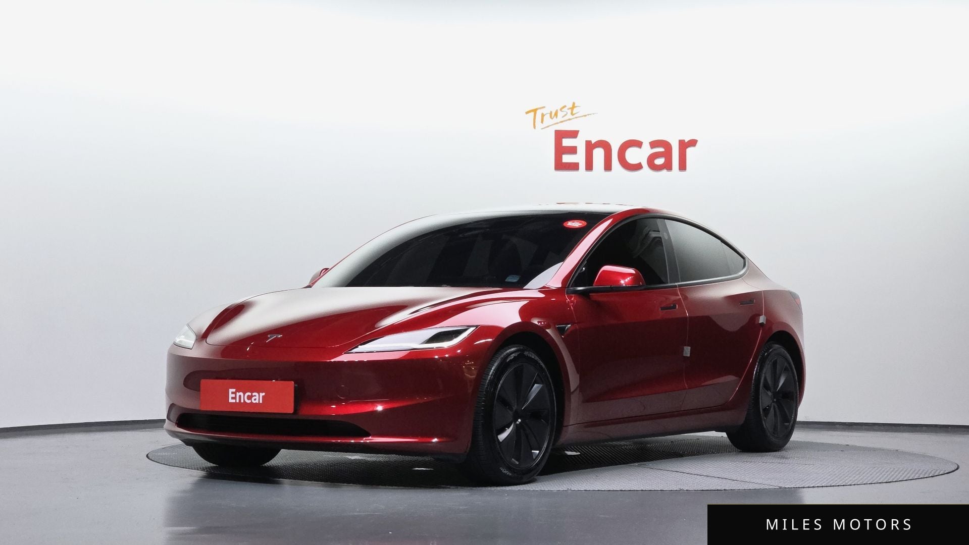 Tesla Model 3 2024 — фото 1 из 12