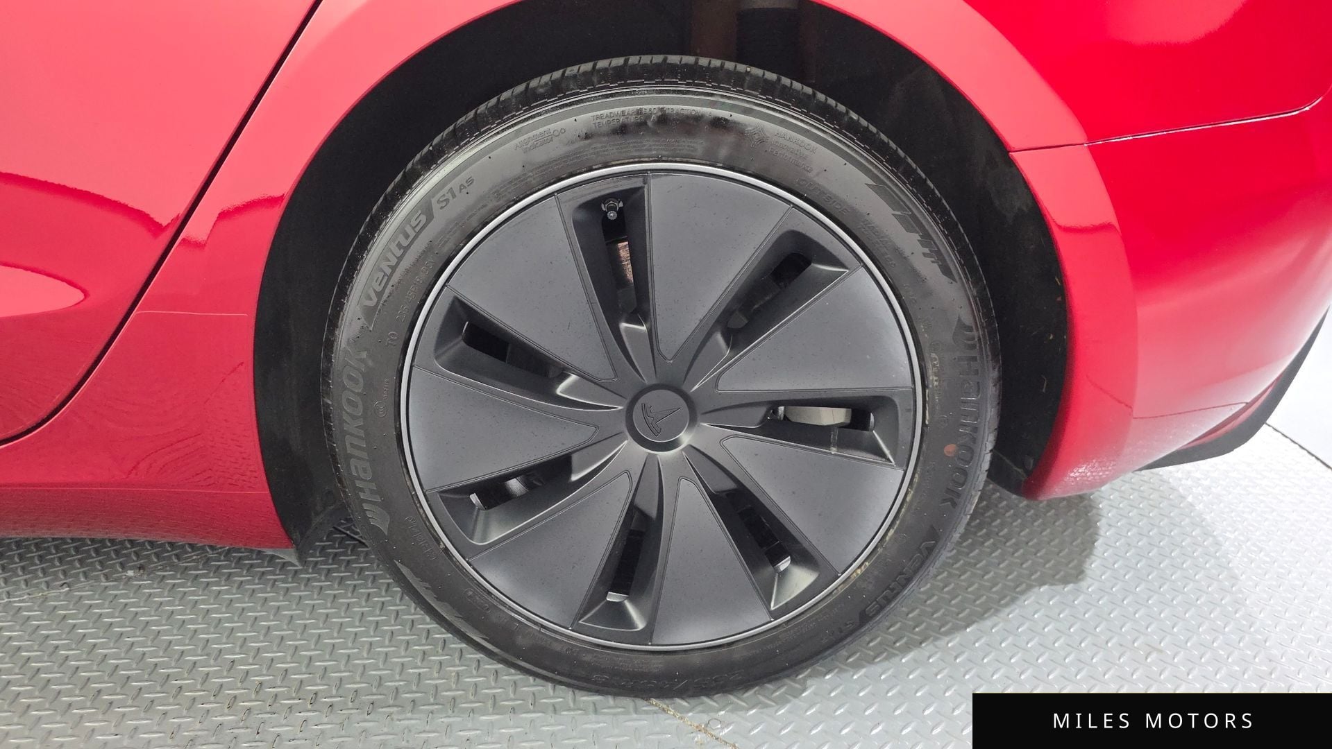 Tesla Model 3 2024 — миниатюра 7