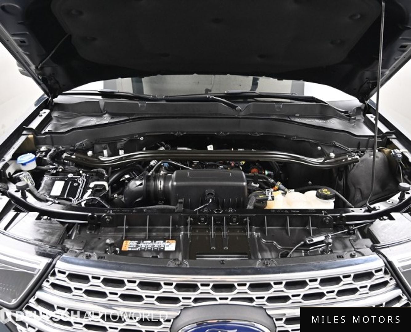 Ford Explorer 2023 — миниатюра 6