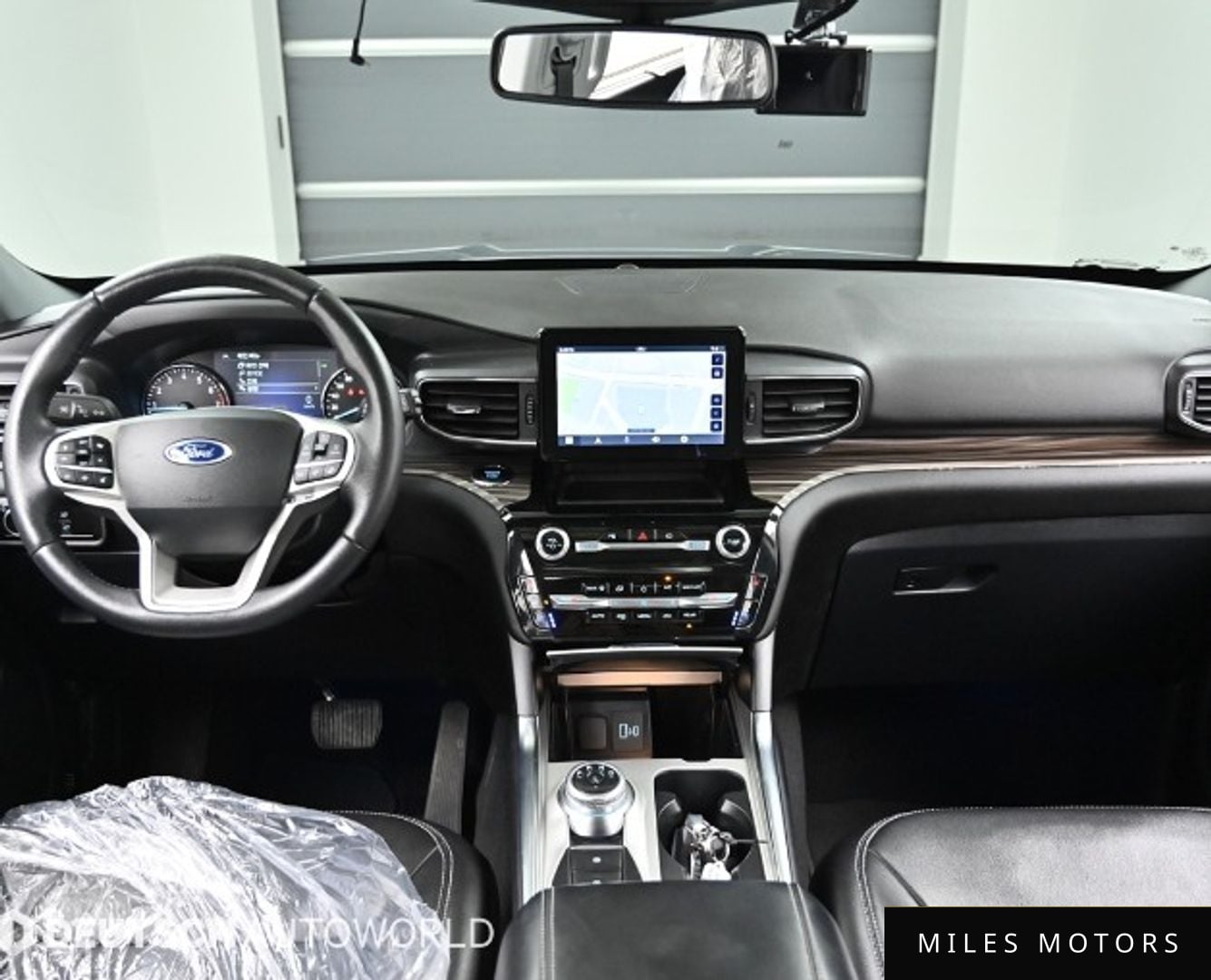 Ford Explorer 2023 — миниатюра 8